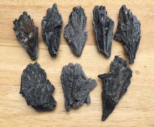 Kyanite Fans Black